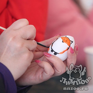Мастер-класс по росписи пасхальных яиц прошел в зоопарке «Лимпопо»!